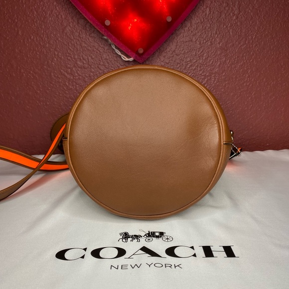 Coach Calf Leather Duffle & Matching Neon Wallet - Picture 9 of 14